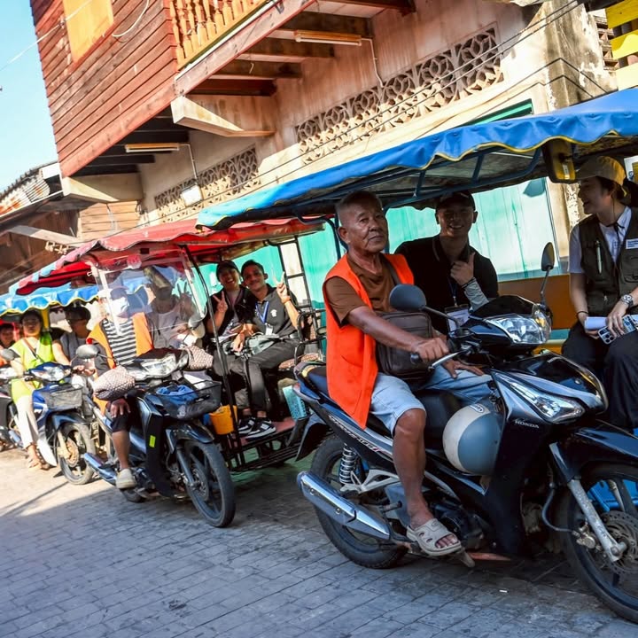 อเล็กซ์ เรนเดลล์