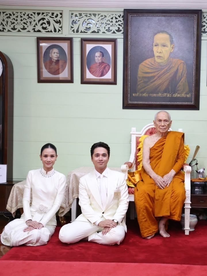 อเล็กซ์ เรนเดลล์