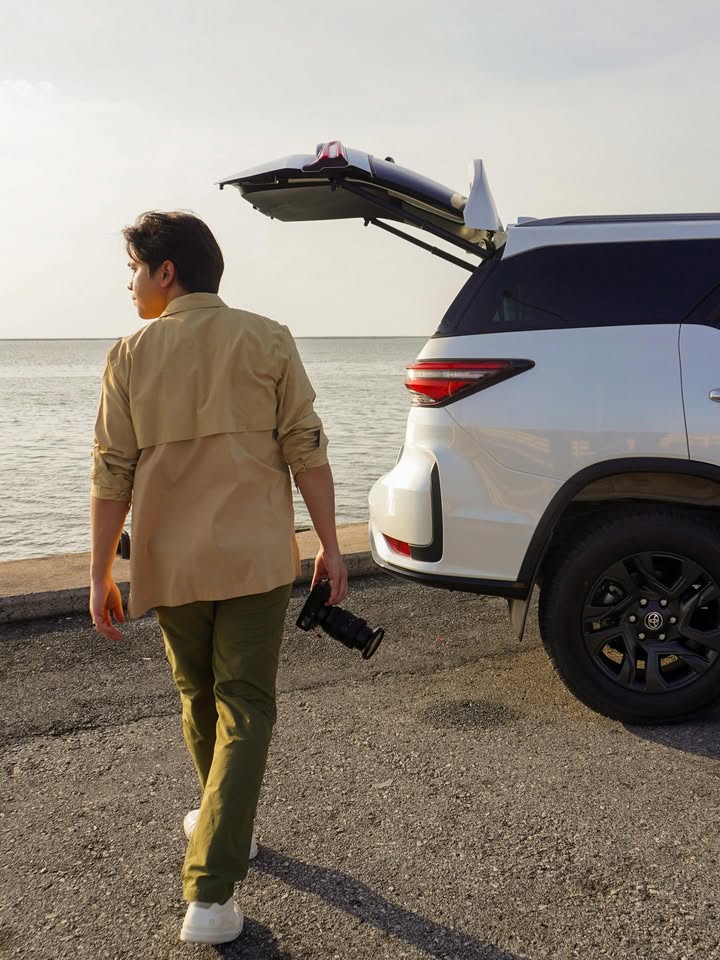 อเล็กซ์ เรนเดลล์