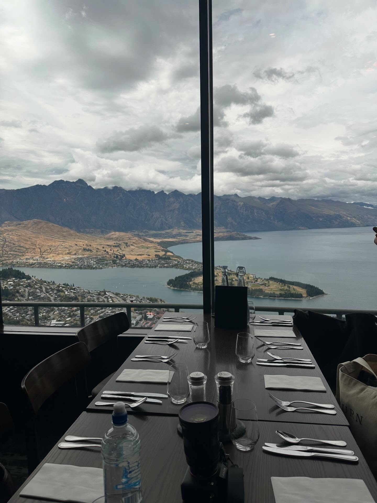 อเล็กซ์ เรนเดลล์