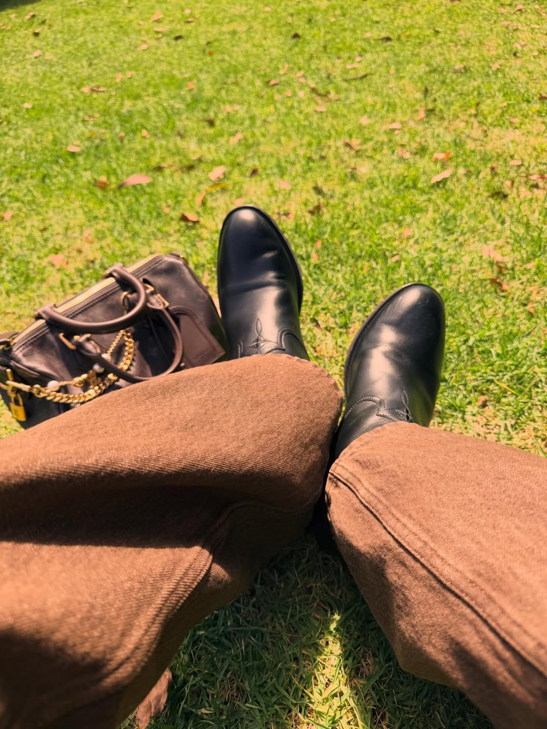 แบมแบม - กันต์พิมุกต์ ภูวกุล