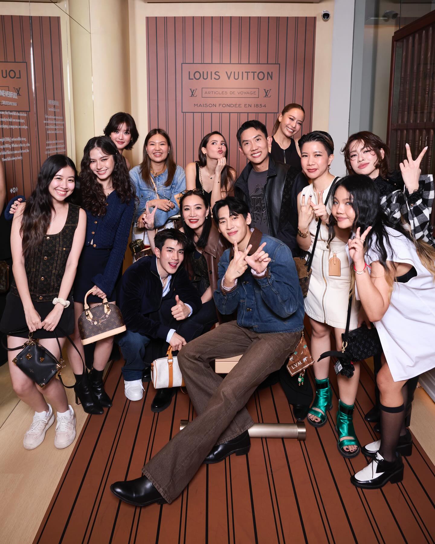 แบมแบม - กันต์พิมุกต์ ภูวกุล