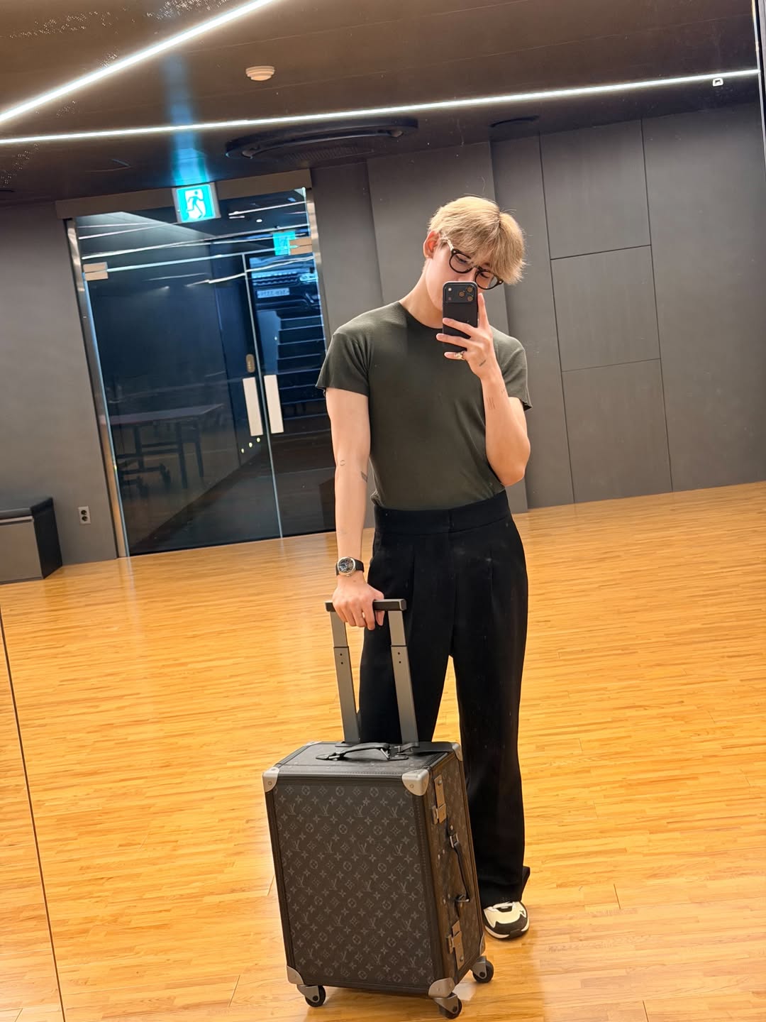 แบมแบม - กันต์พิมุกต์ ภูวกุล