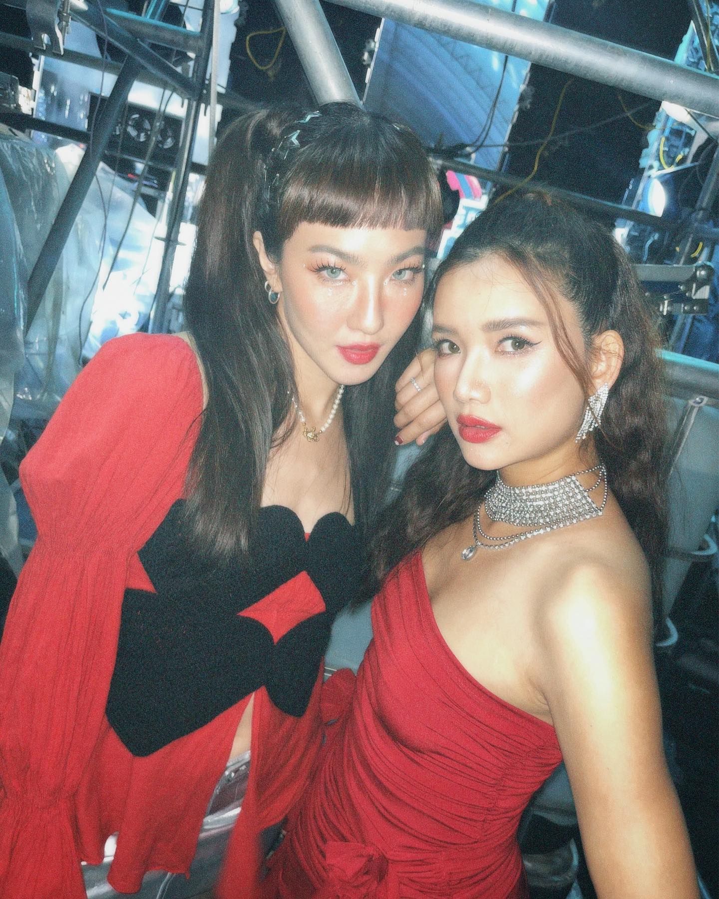 มิ้น - มิณฑิตา วัฒนกุล