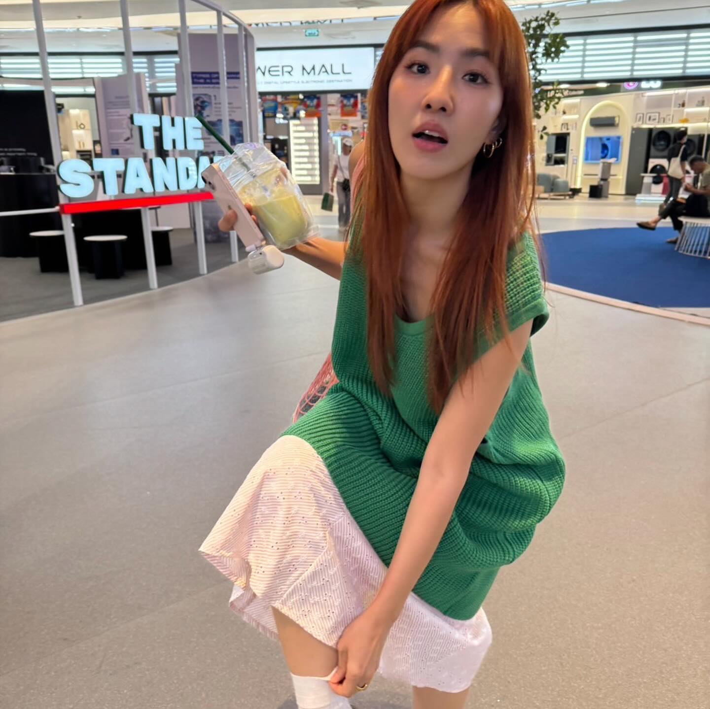 มิ้น - มิณฑิตา วัฒนกุล