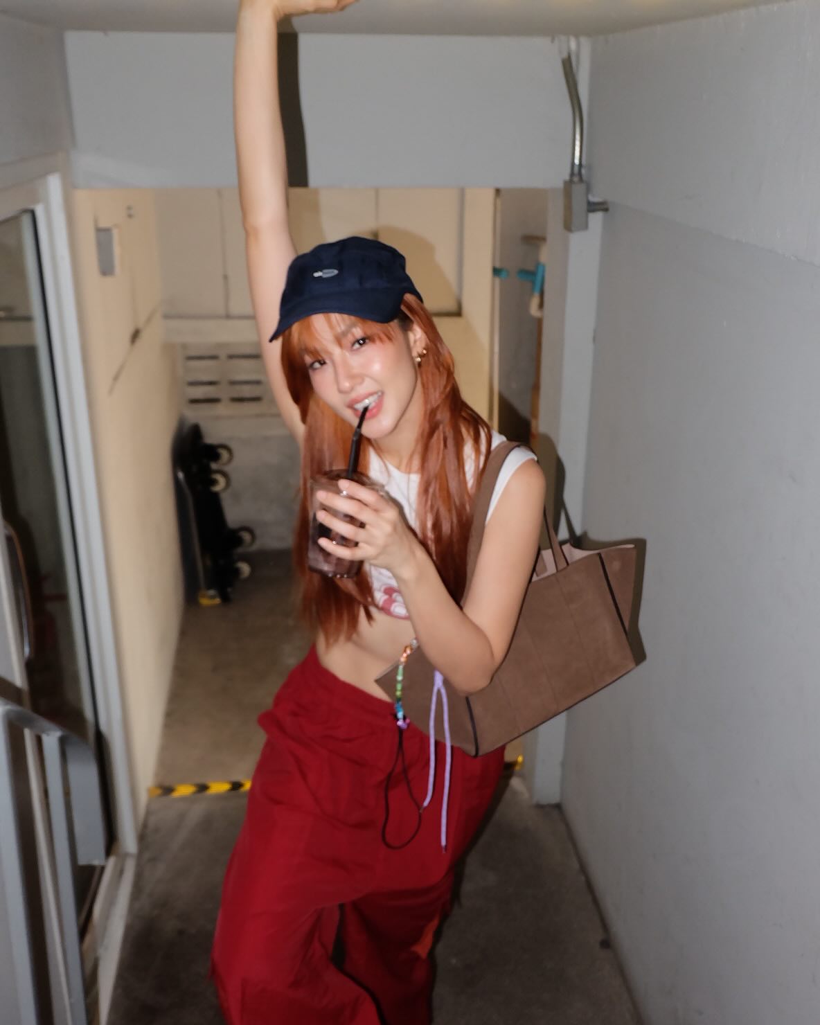 มิ้น - มิณฑิตา วัฒนกุล