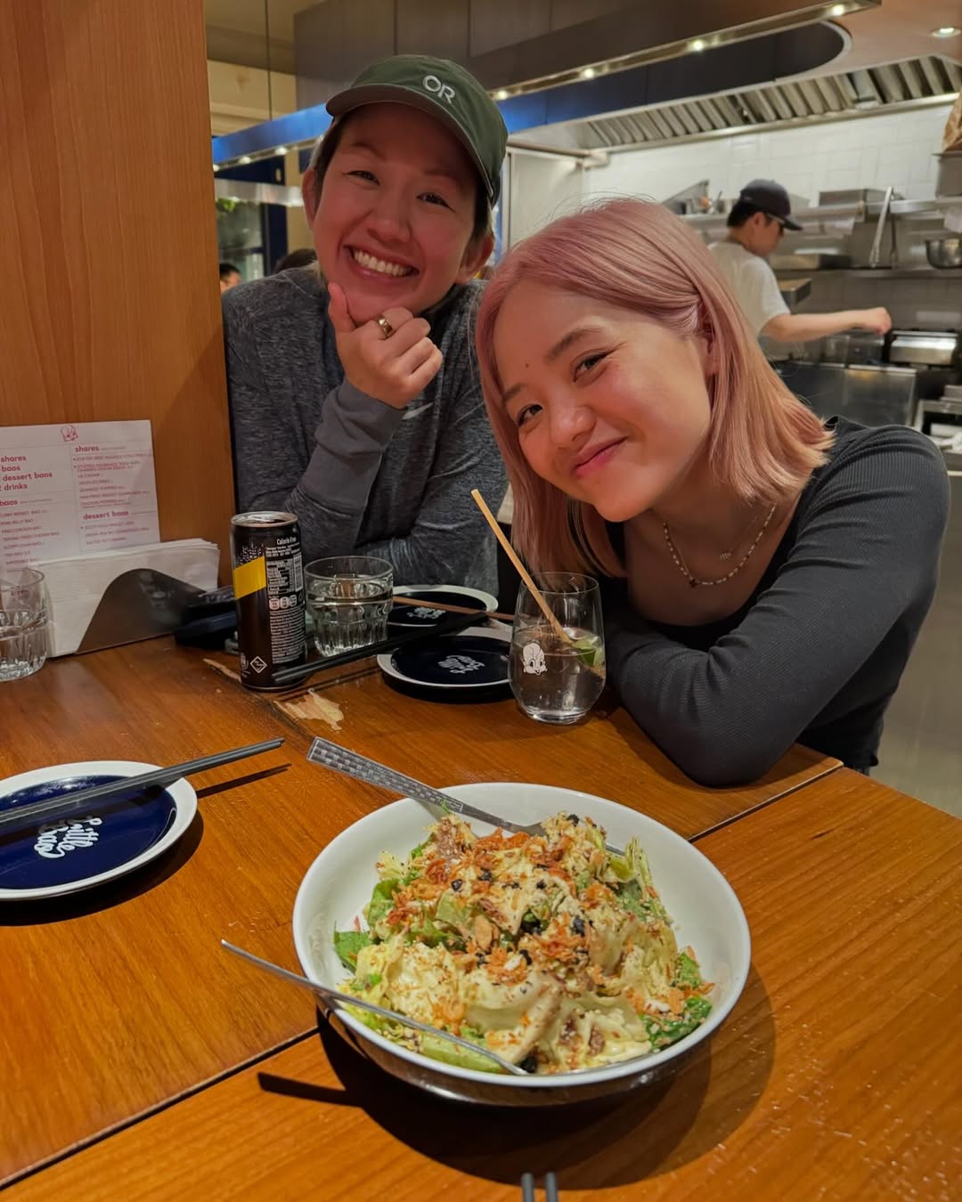 มิ้น - มิณฑิตา วัฒนกุล