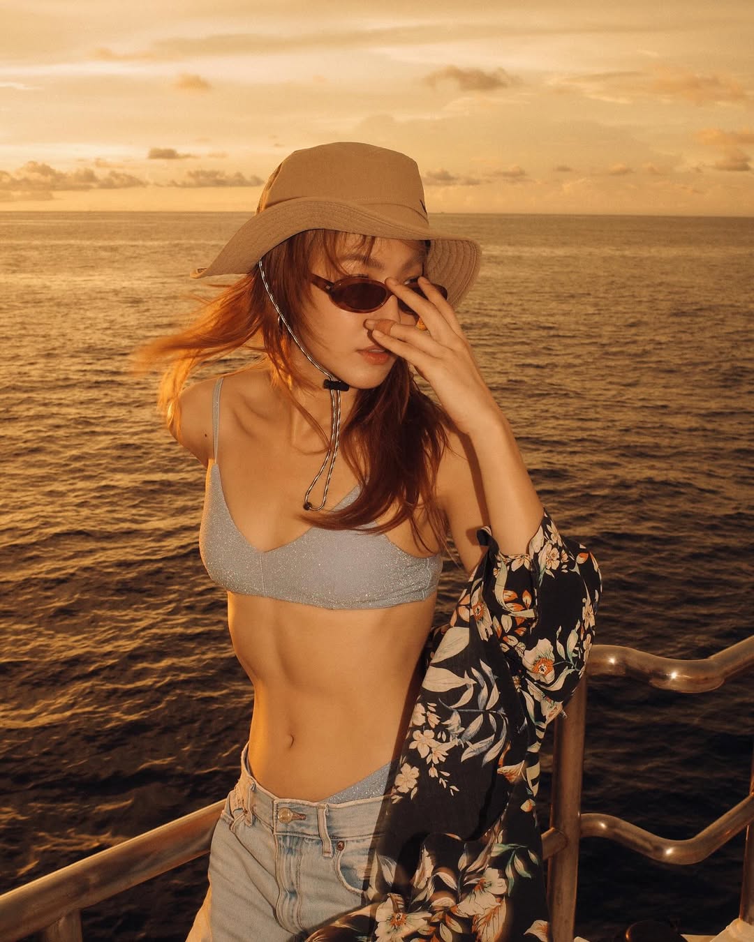 มิ้น - มิณฑิตา วัฒนกุล