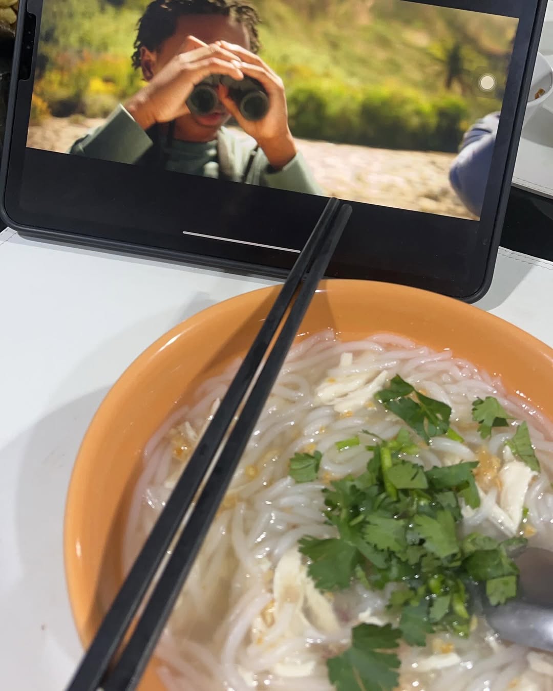 มิ้น - มิณฑิตา วัฒนกุล