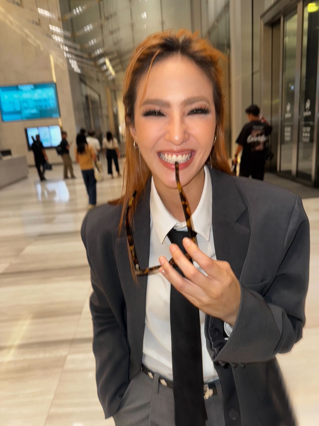 มิ้น - มิณฑิตา วัฒนกุล