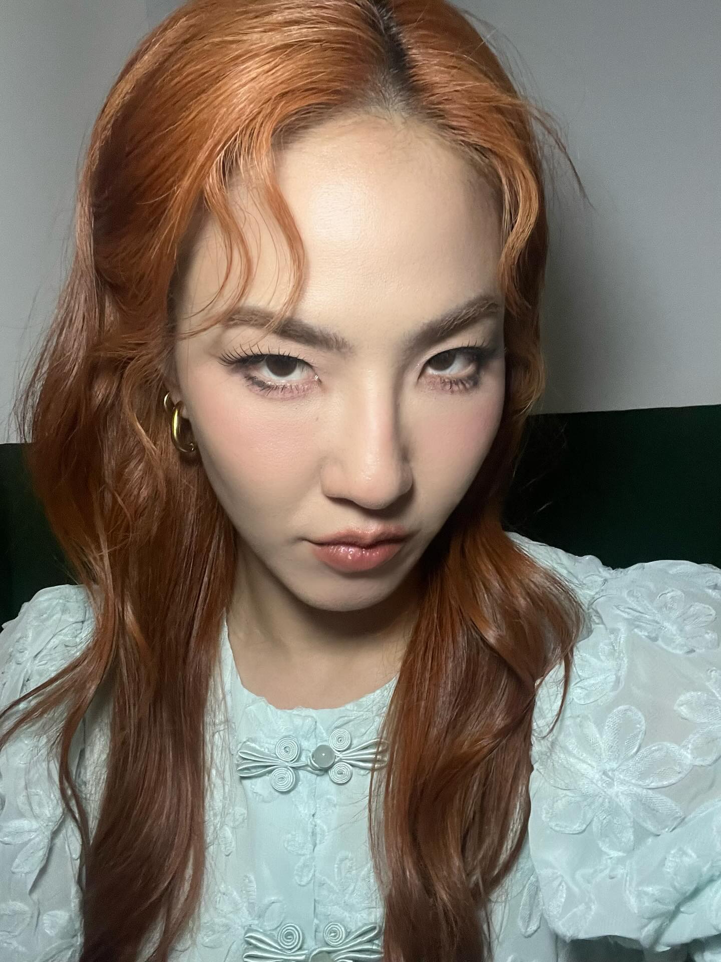 มิ้น - มิณฑิตา วัฒนกุล