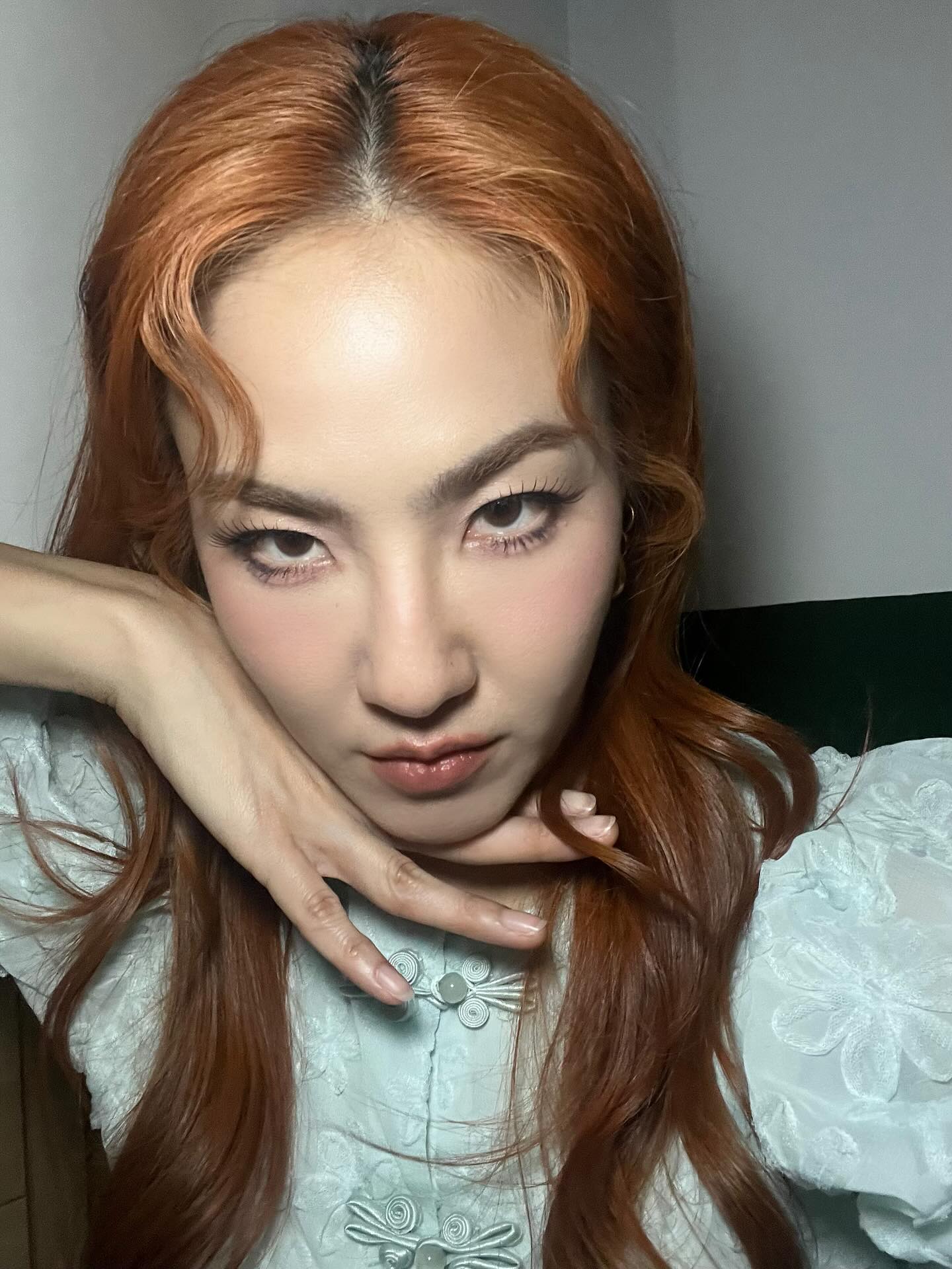 มิ้น - มิณฑิตา วัฒนกุล