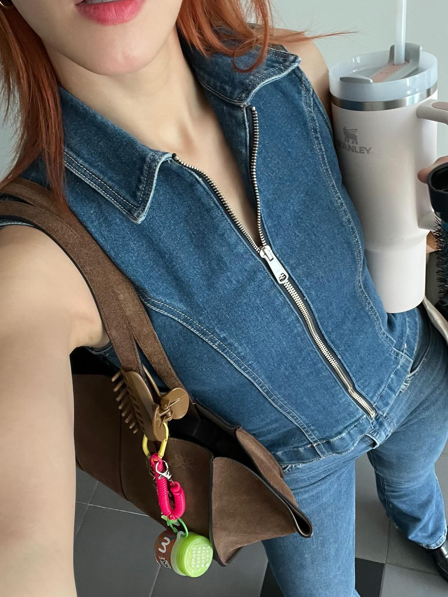 มิ้น - มิณฑิตา วัฒนกุล