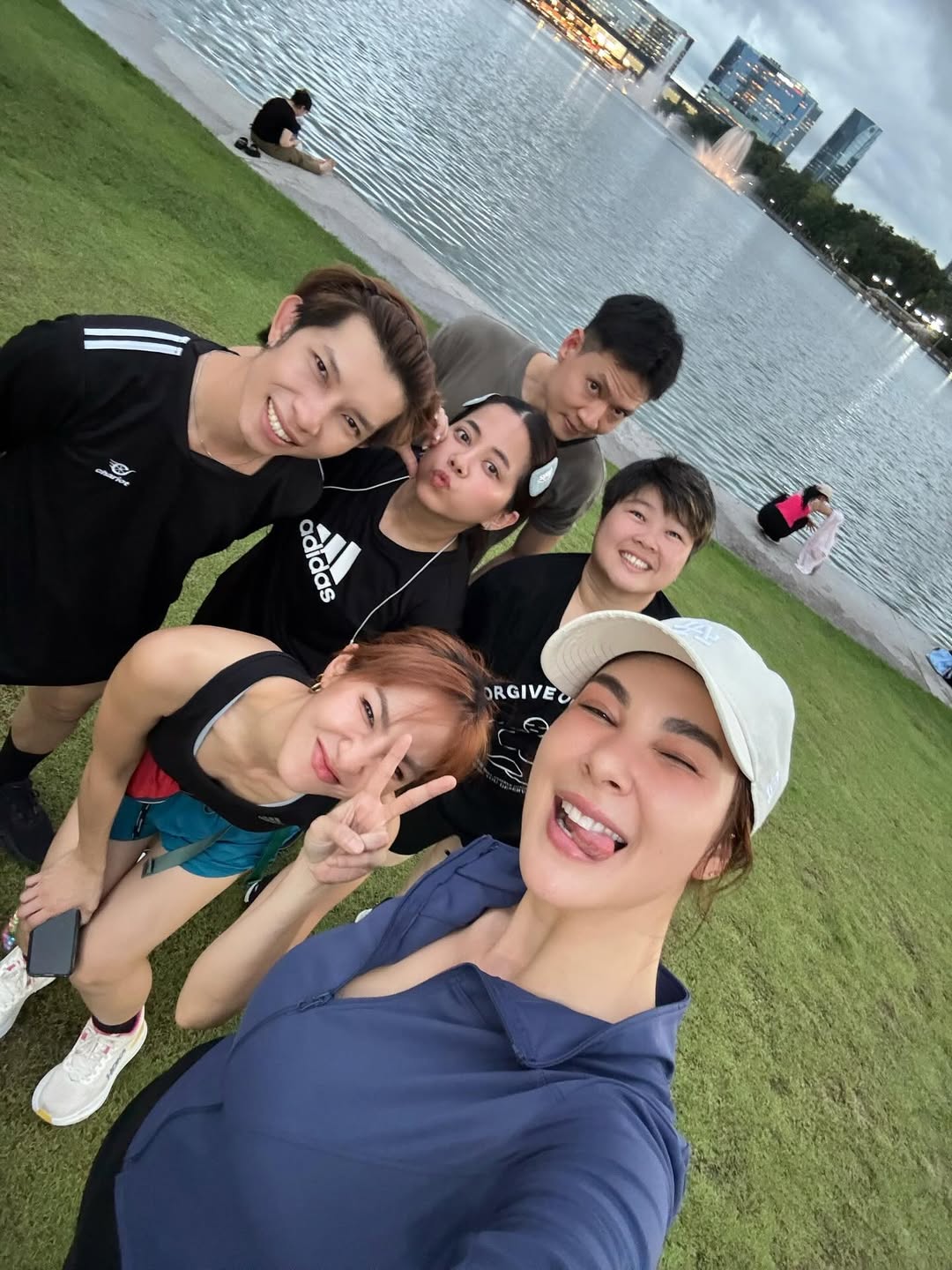 มิ้น - มิณฑิตา วัฒนกุล