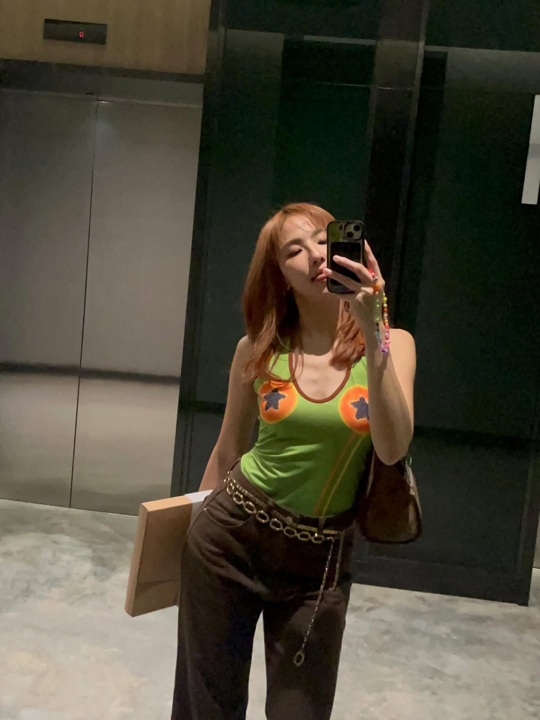 มิ้น - มิณฑิตา วัฒนกุล