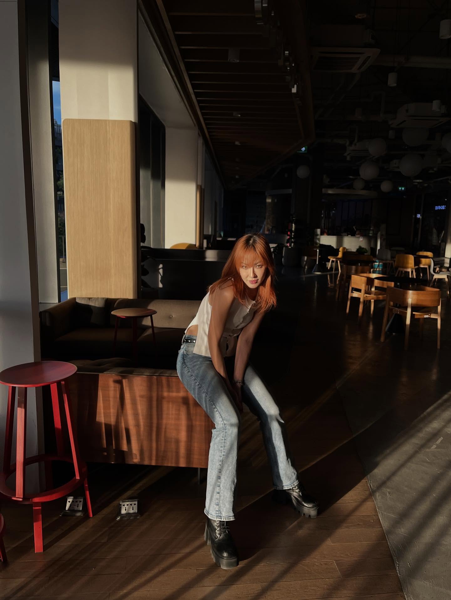 มิ้น - มิณฑิตา วัฒนกุล