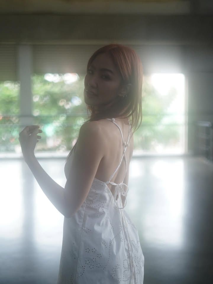 มิ้น - มิณฑิตา วัฒนกุล