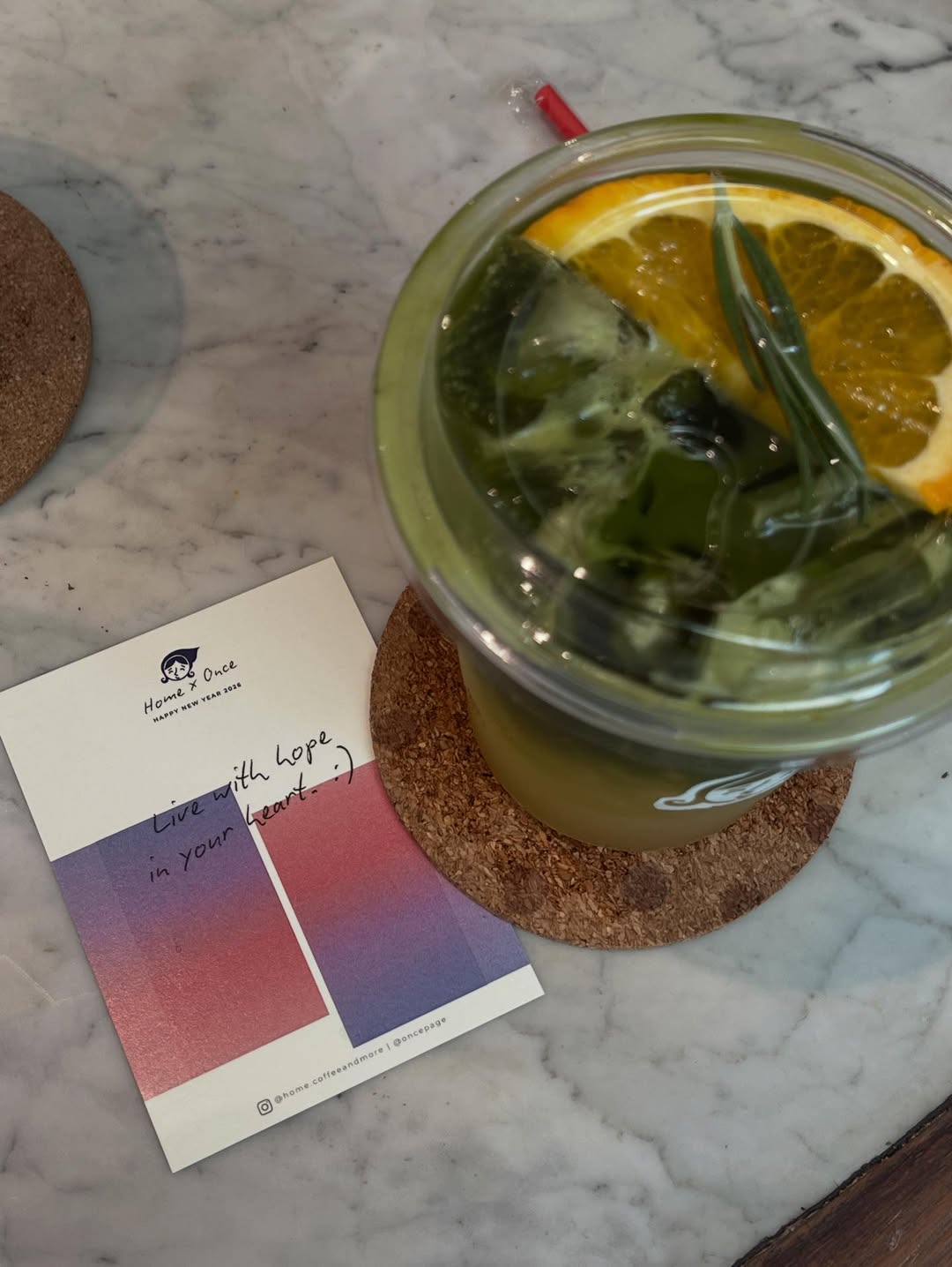 มิ้น - มิณฑิตา วัฒนกุล