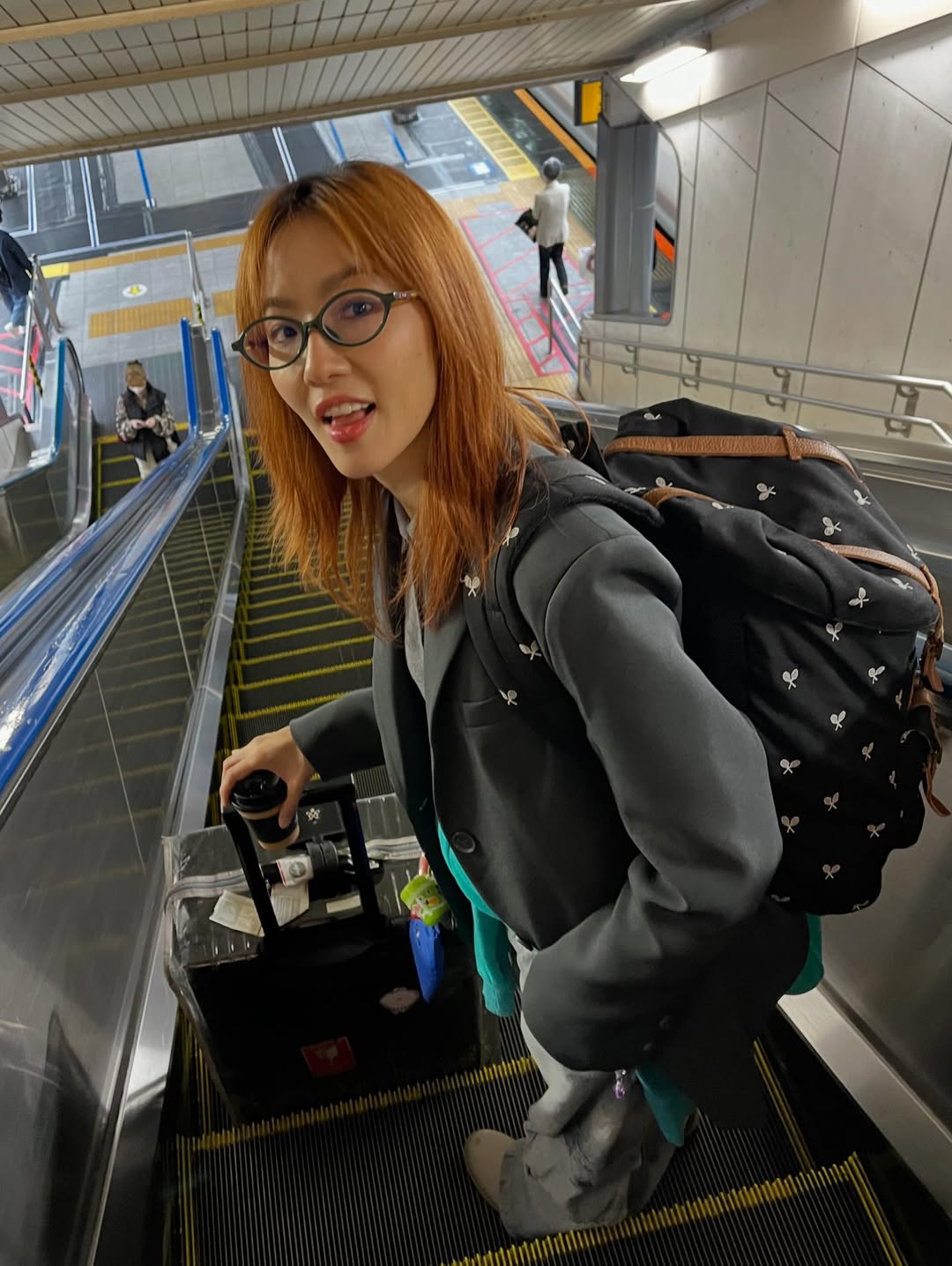 มิ้น - มิณฑิตา วัฒนกุล