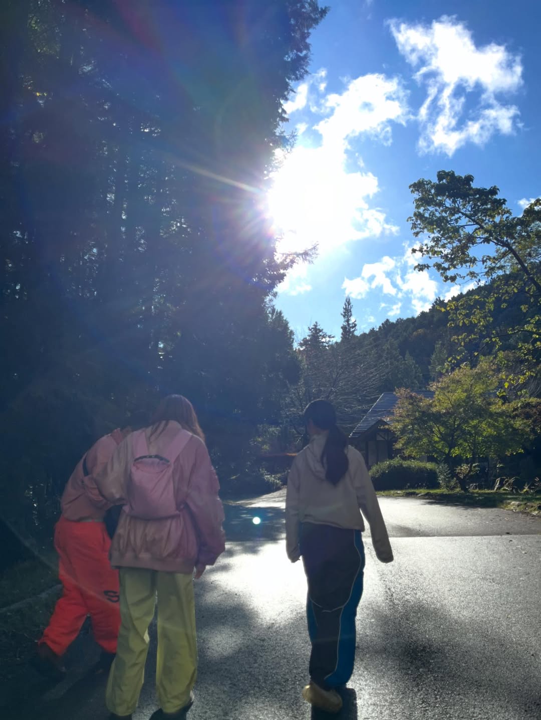 มิ้น - มิณฑิตา วัฒนกุล