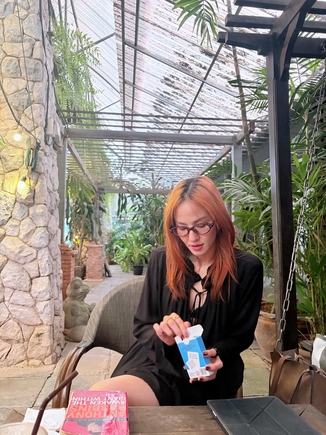 มิ้น - มิณฑิตา วัฒนกุล