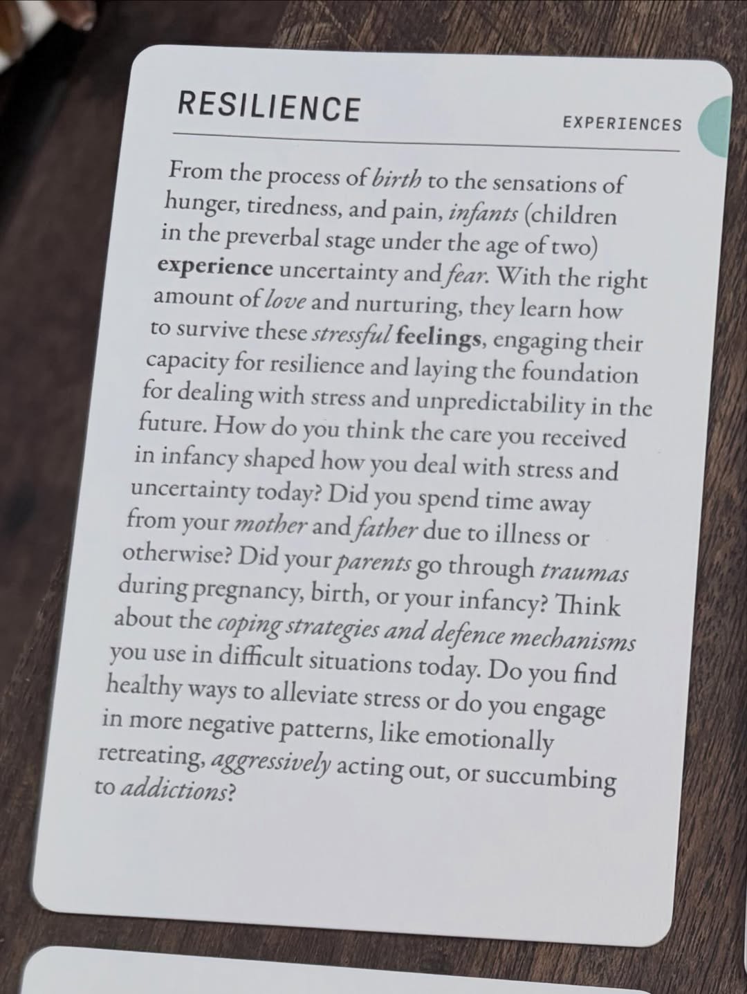 มิ้น - มิณฑิตา วัฒนกุล