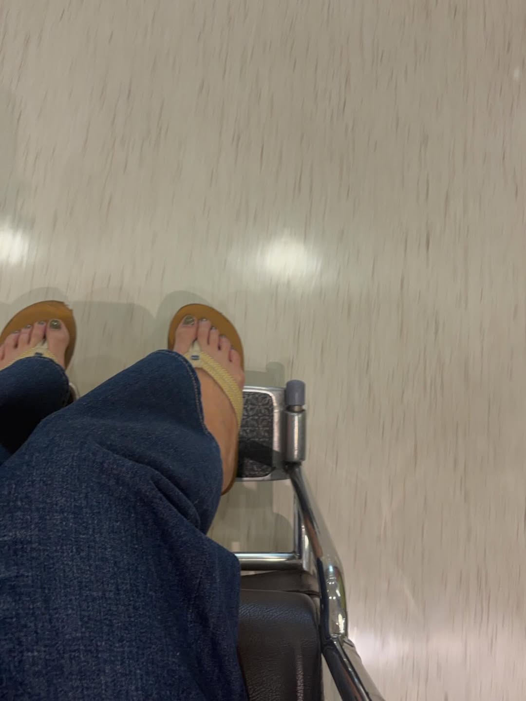 มิ้น - มิณฑิตา วัฒนกุล