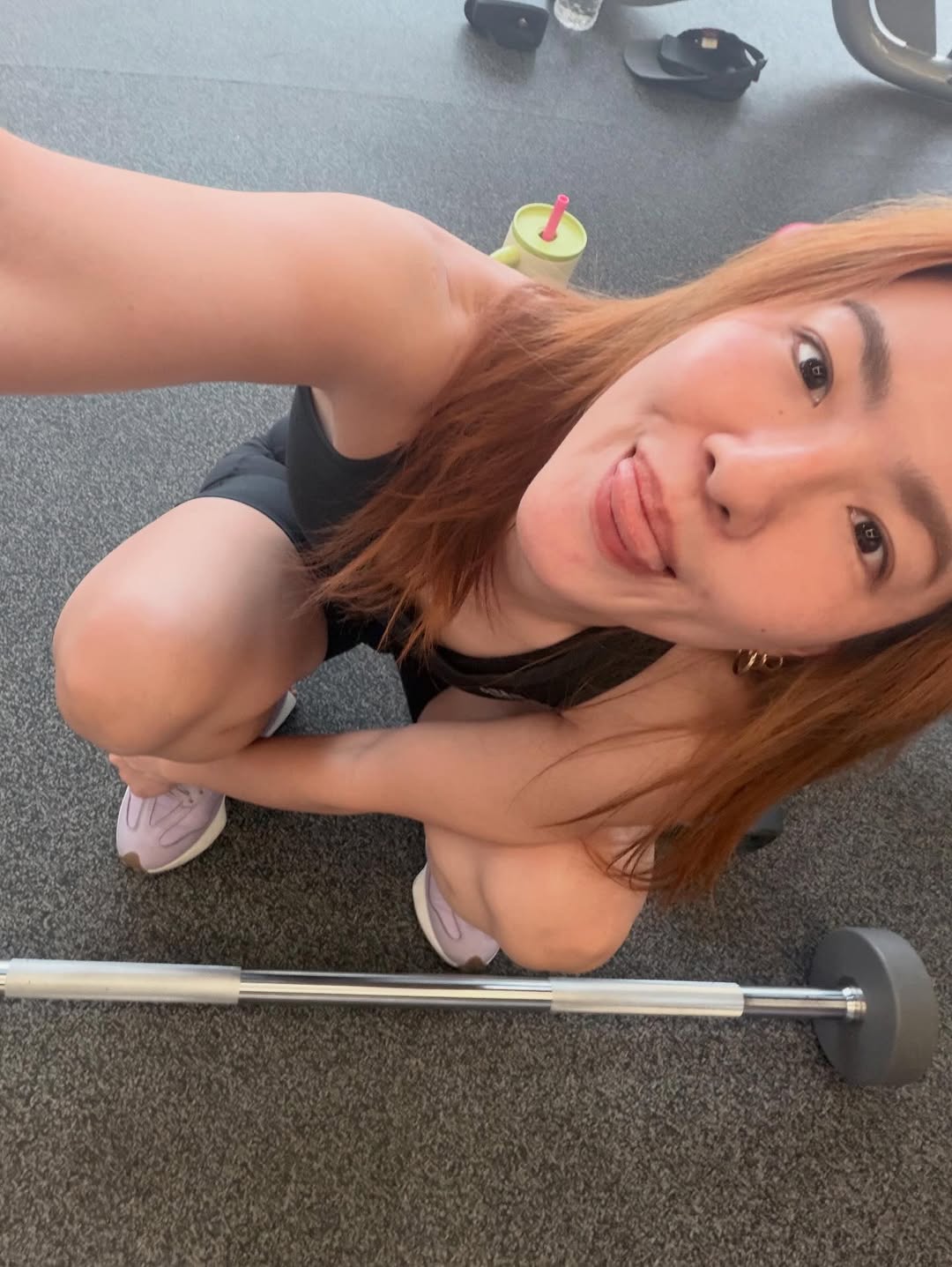 มิ้น - มิณฑิตา วัฒนกุล