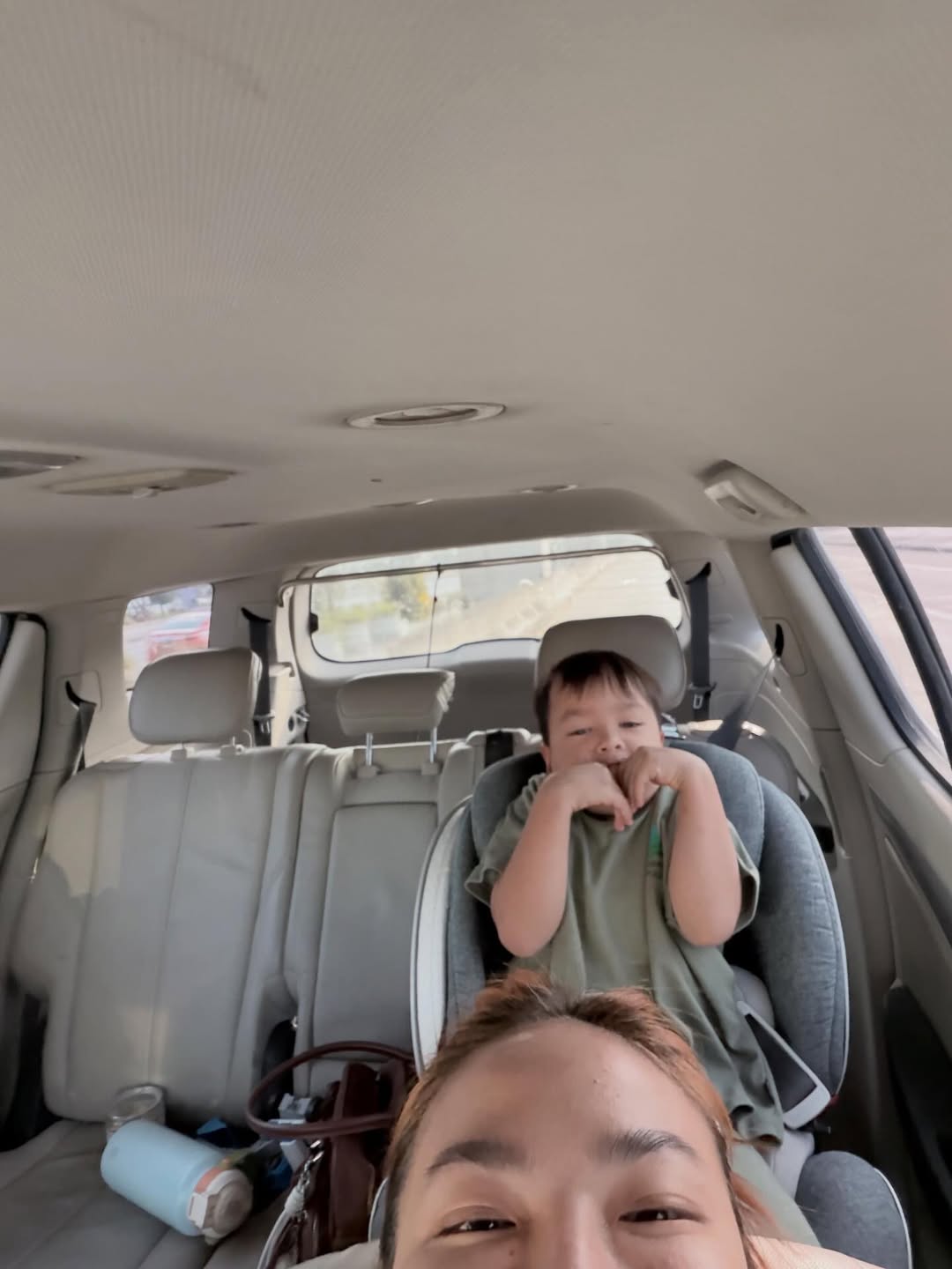 มิ้น - มิณฑิตา วัฒนกุล