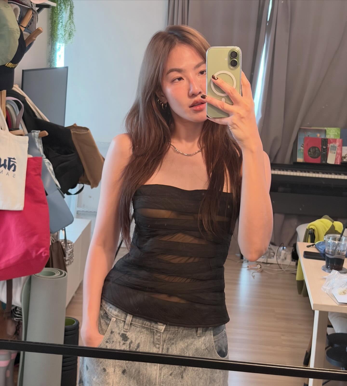 มิ้น - มิณฑิตา วัฒนกุล