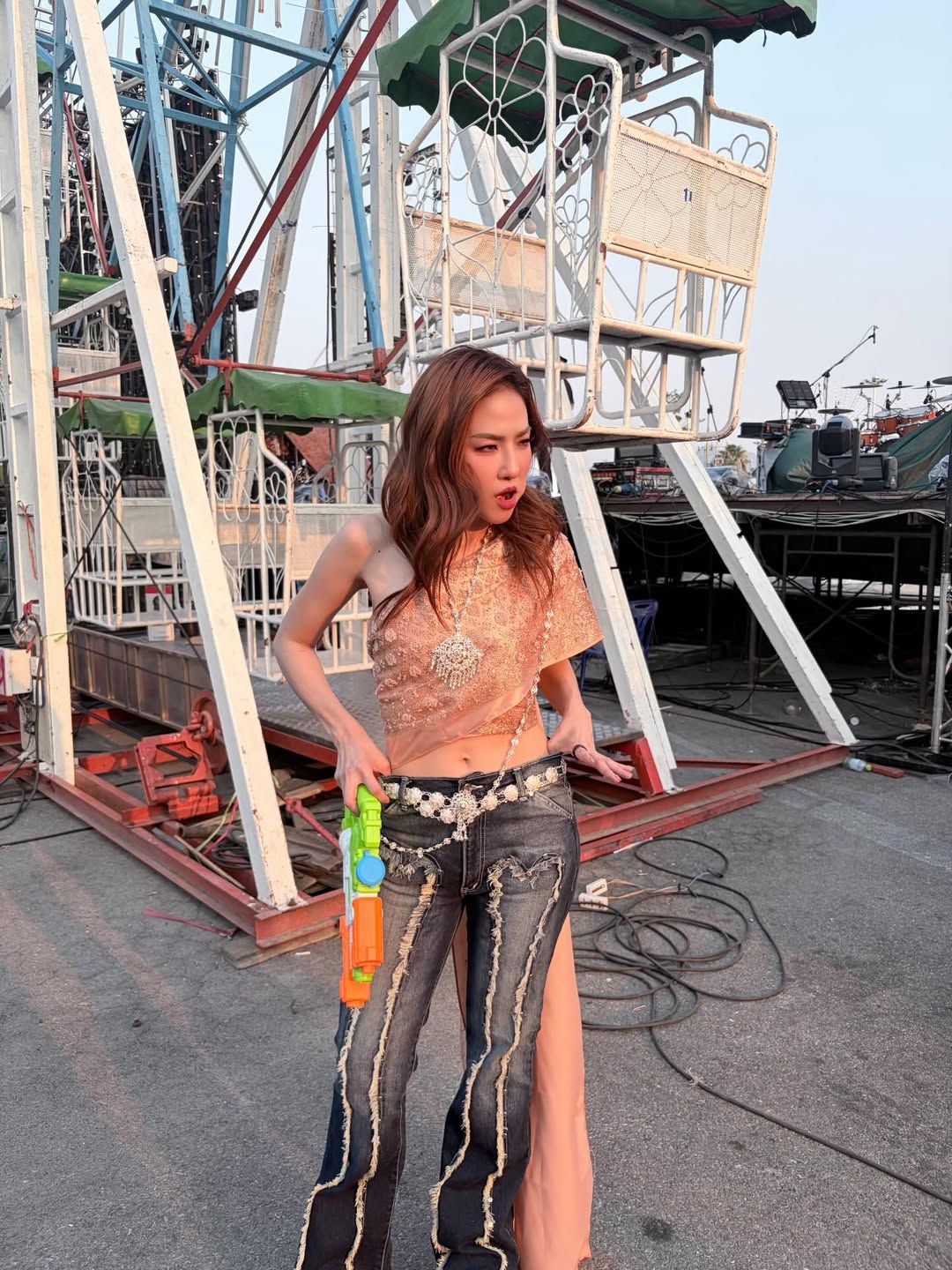 มิ้น - มิณฑิตา วัฒนกุล