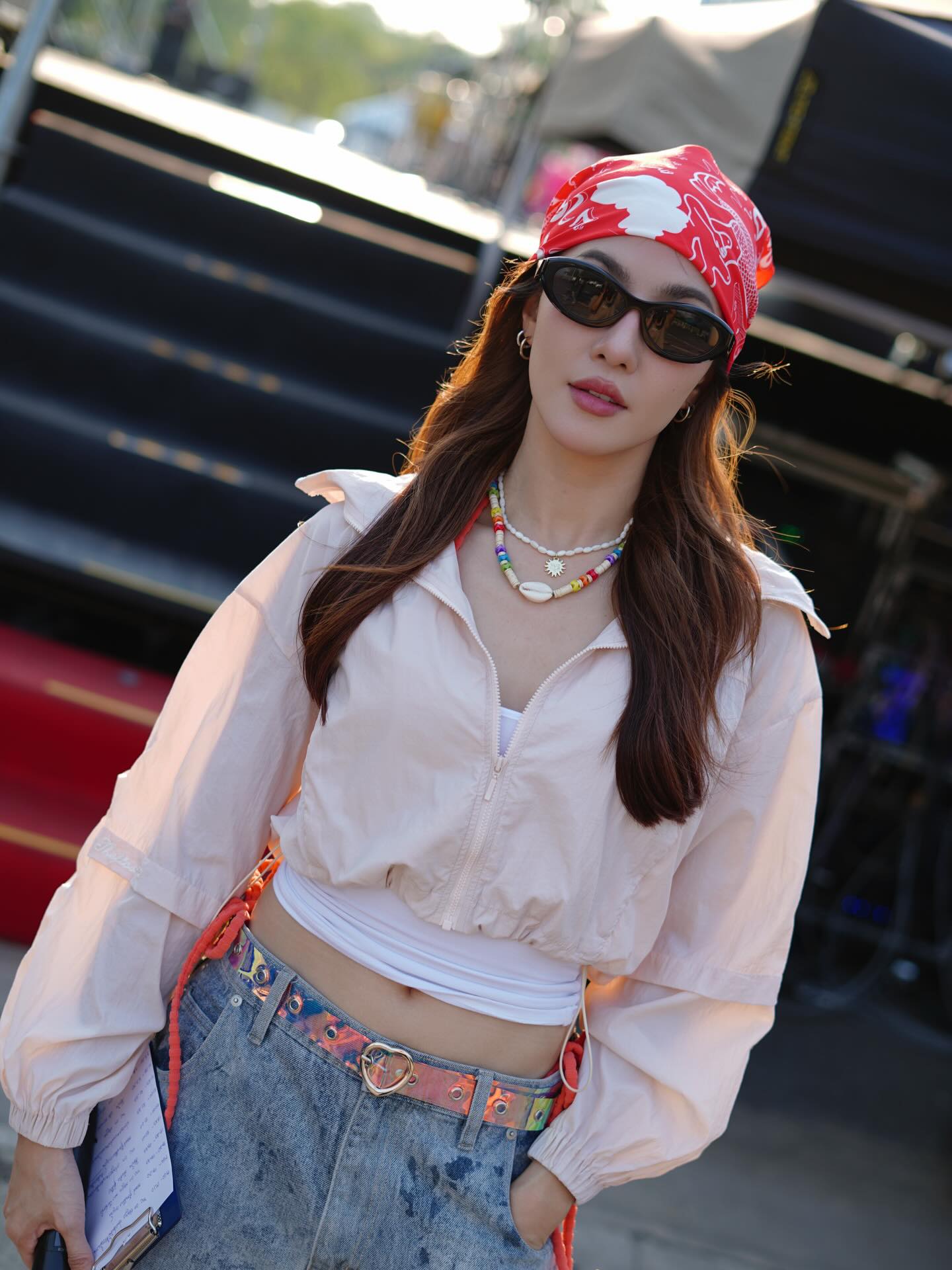 มิ้น - มิณฑิตา วัฒนกุล