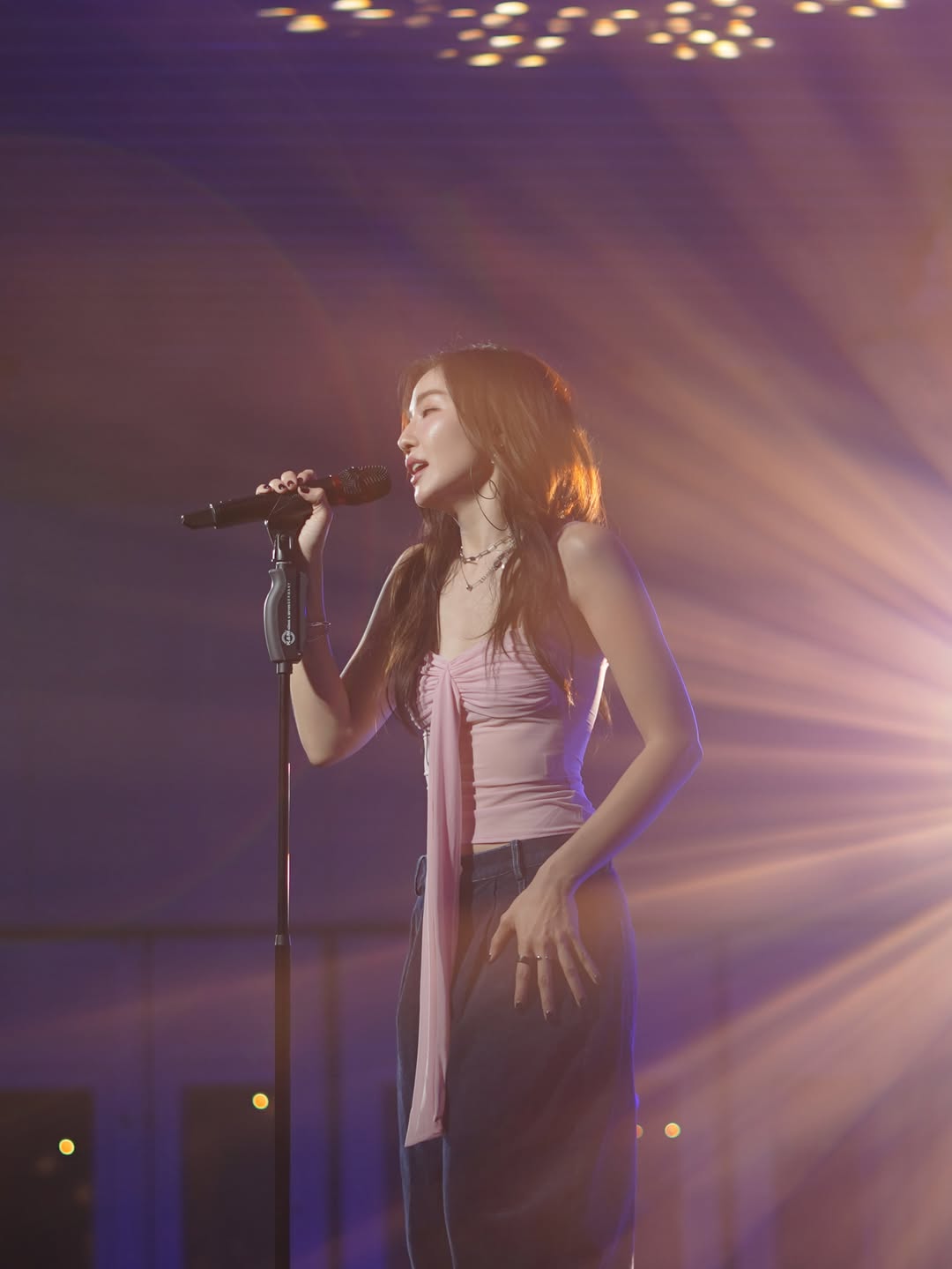 มิ้น - มิณฑิตา วัฒนกุล