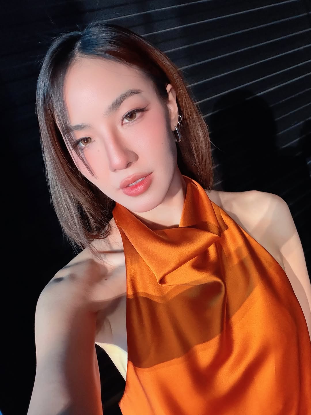 มิ้น - มิณฑิตา วัฒนกุล