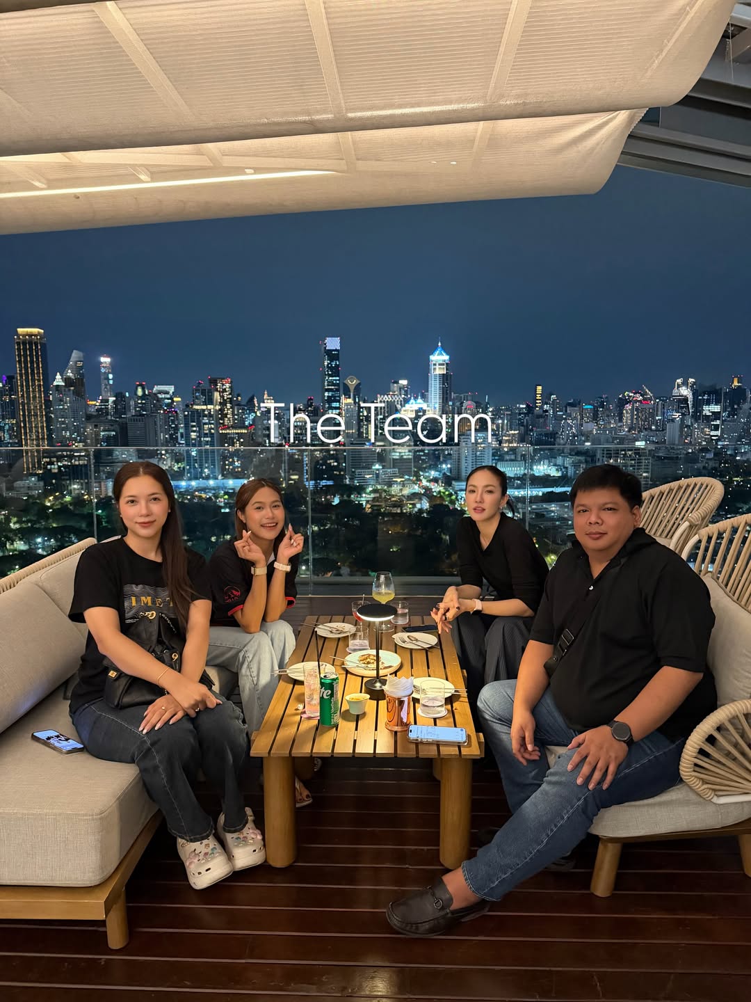 มิ้น - มิณฑิตา วัฒนกุล