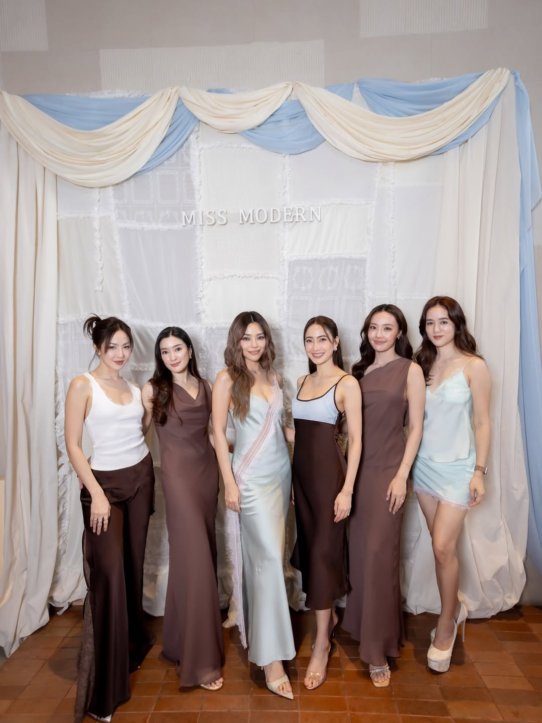 มิ้น - มิณฑิตา วัฒนกุล