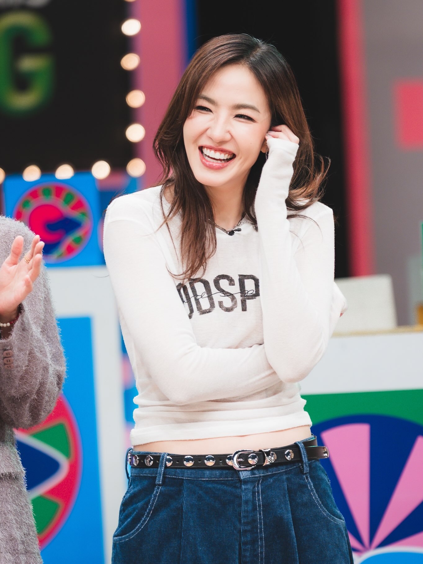 มิ้น - มิณฑิตา วัฒนกุล