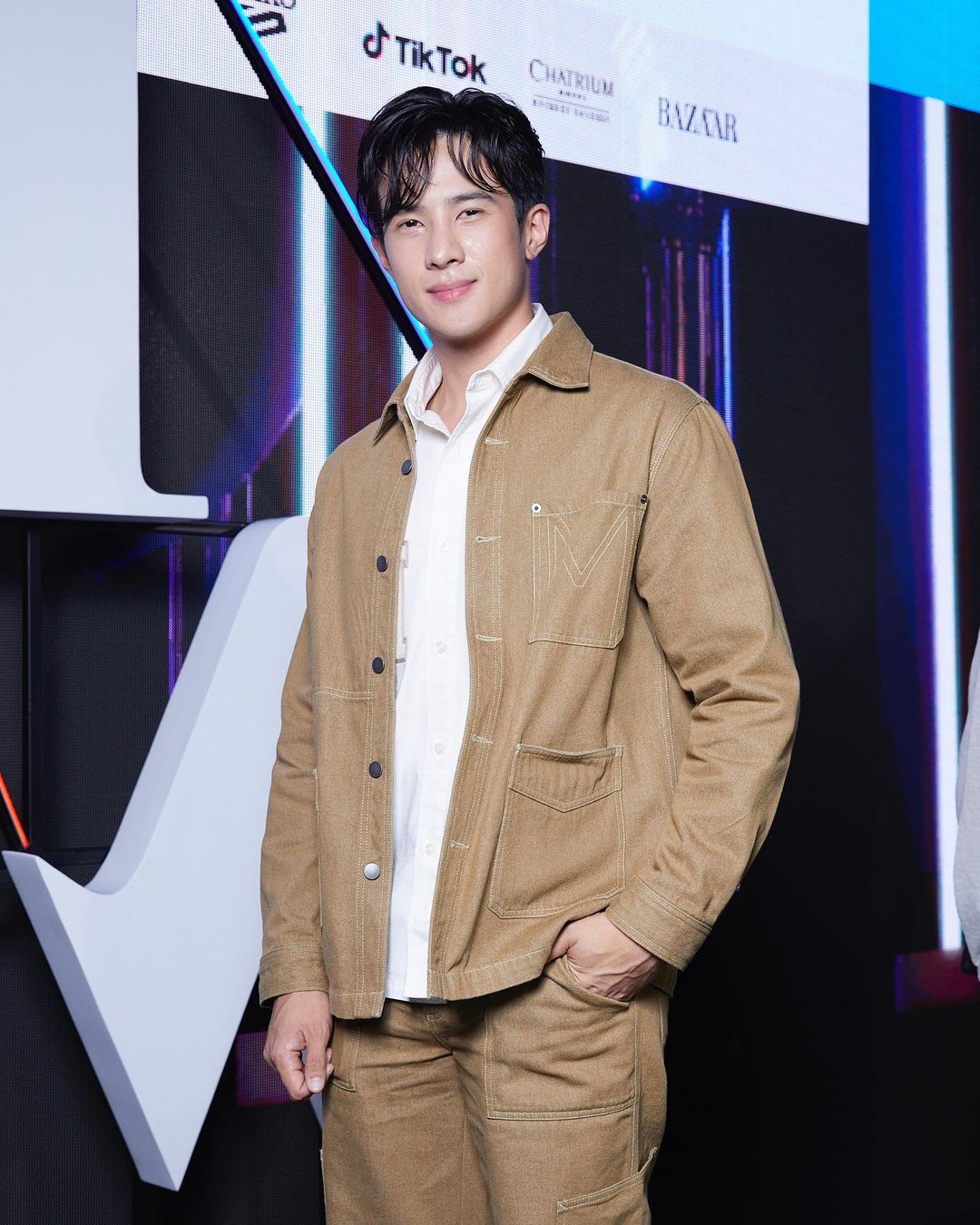 เจมส์ มาร์