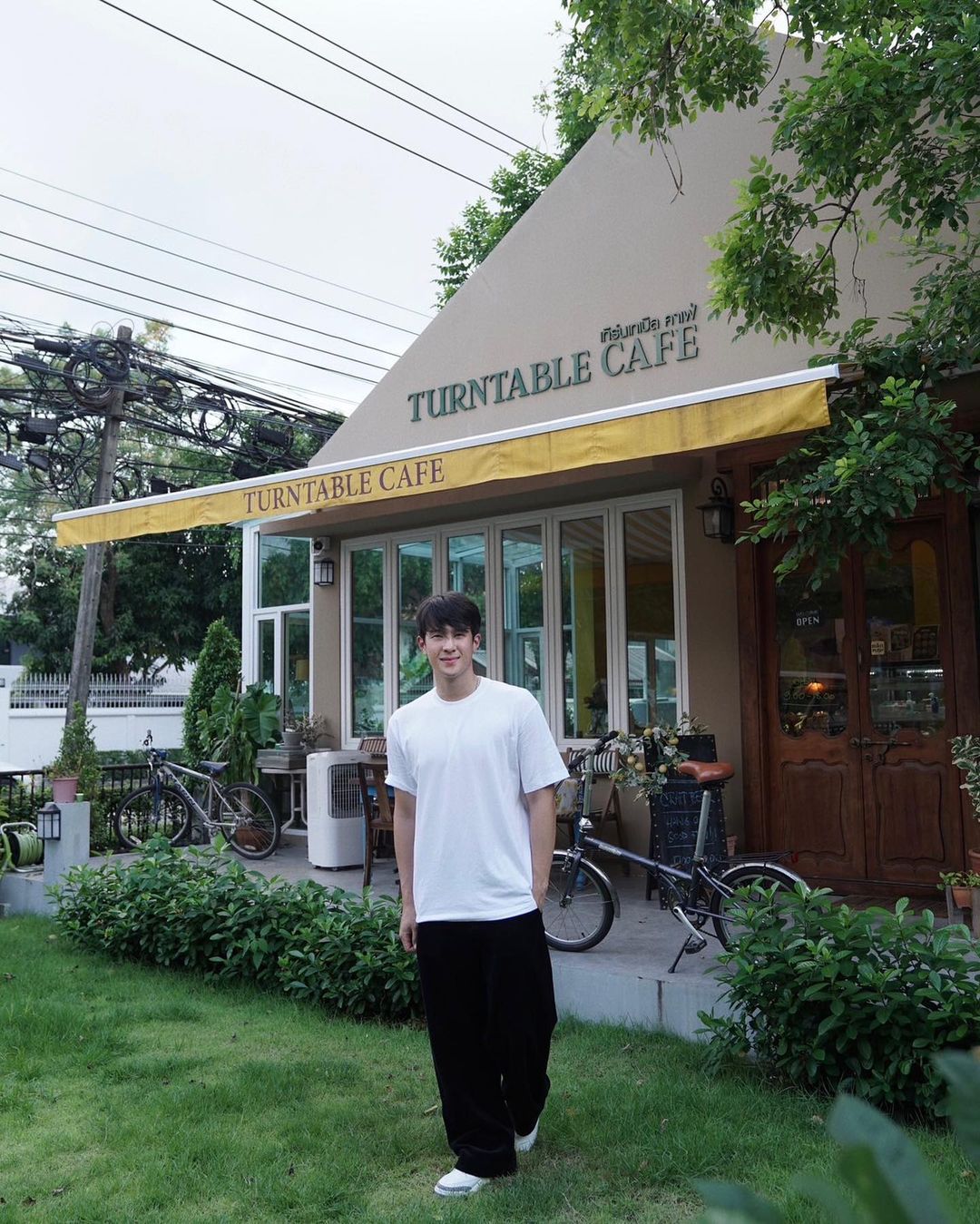 เจมส์ มาร์