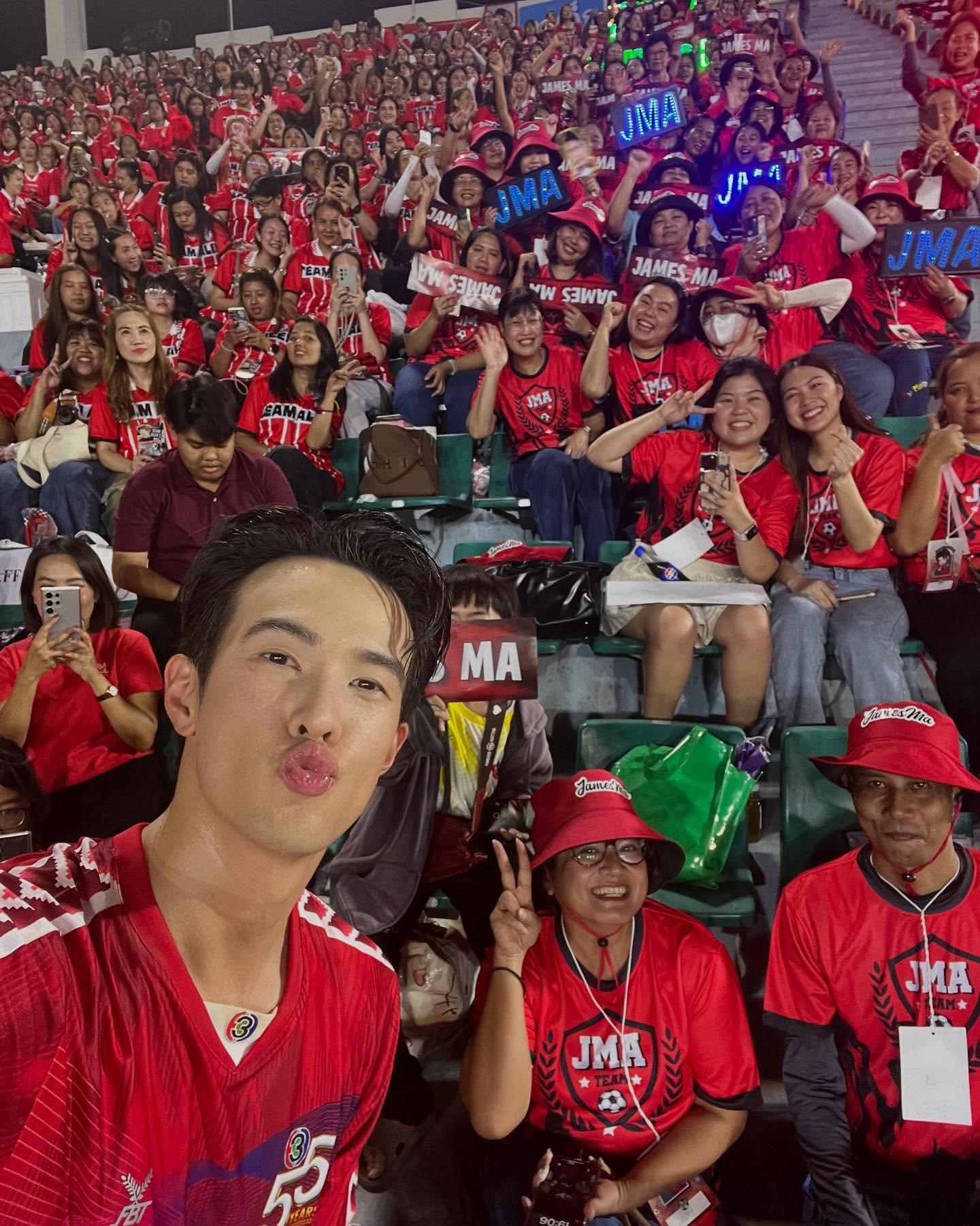 เจมส์ มาร์