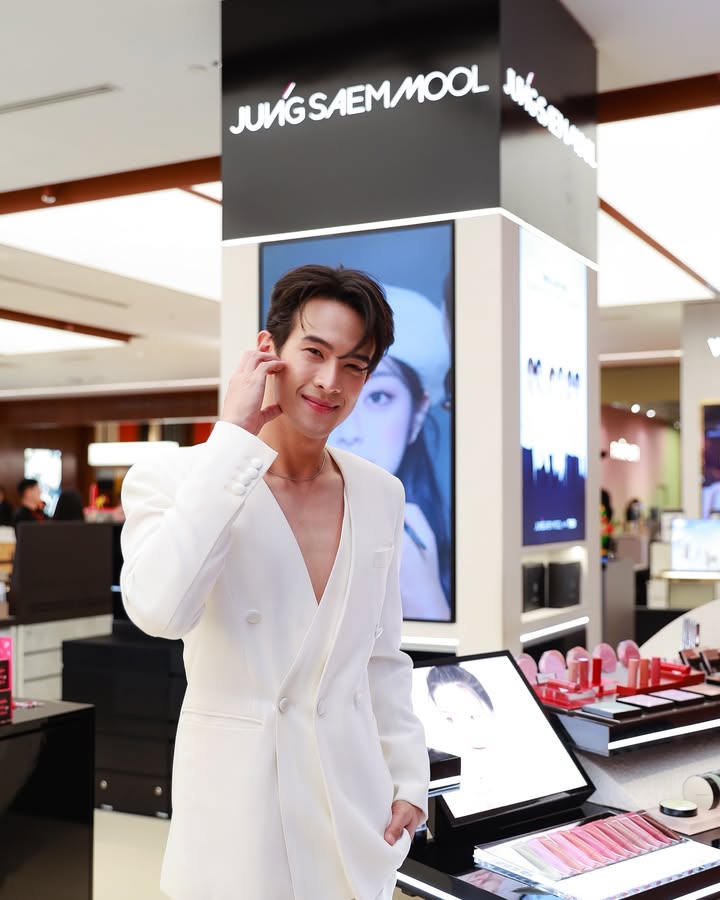 เจมส์ มาร์