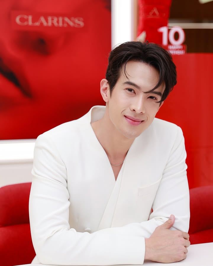 เจมส์ มาร์