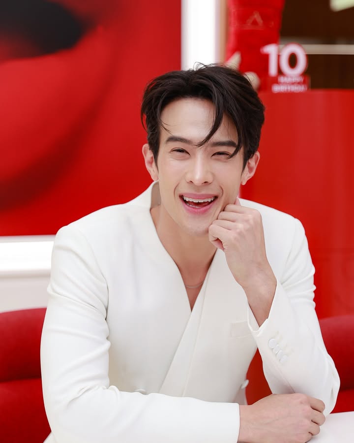 เจมส์ มาร์