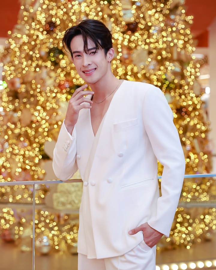 เจมส์ มาร์