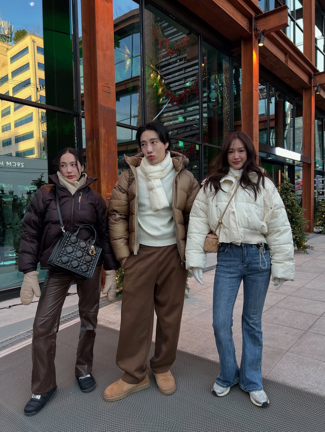 เจมส์ มาร์