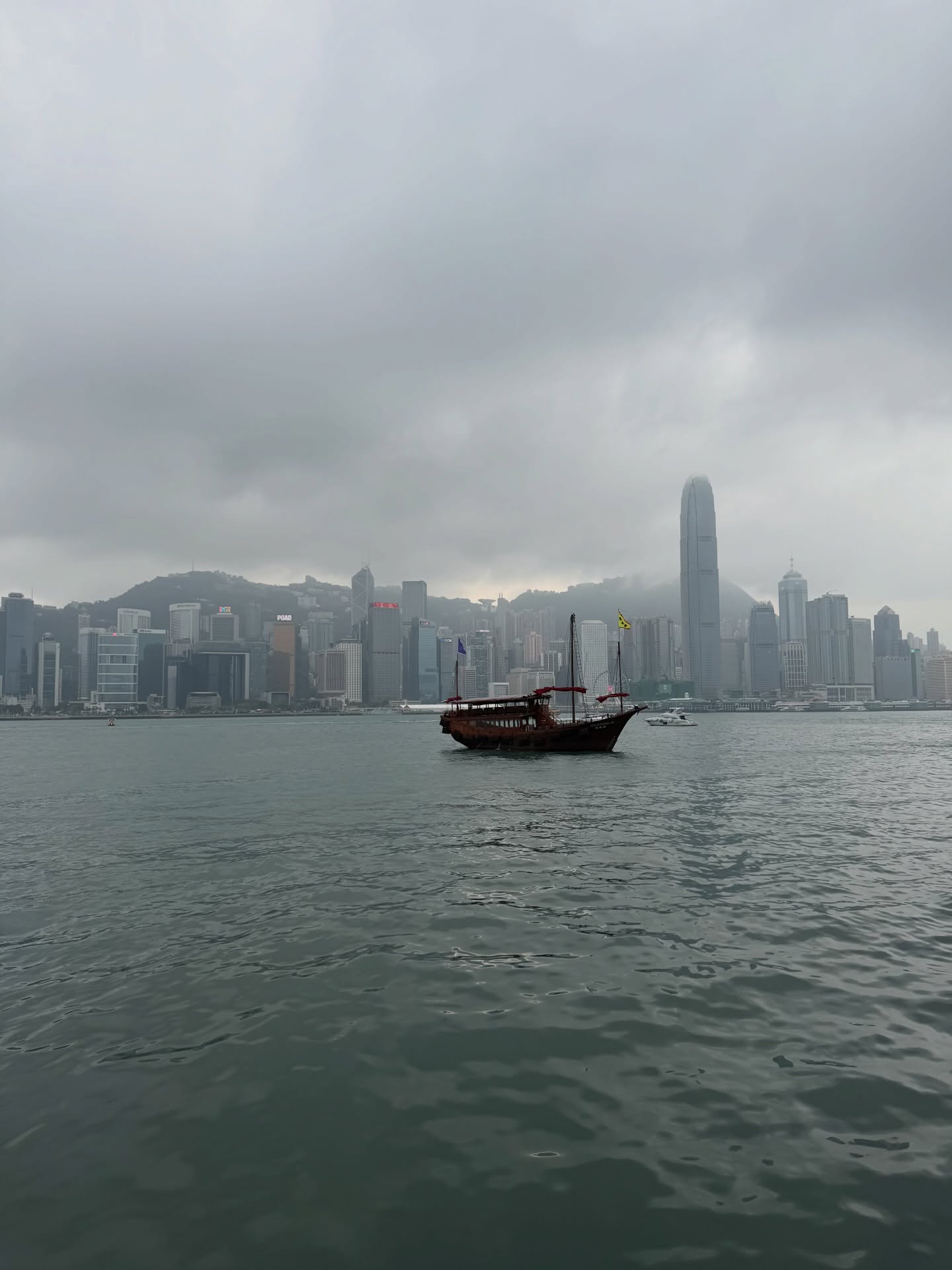 เจมส์ มาร์