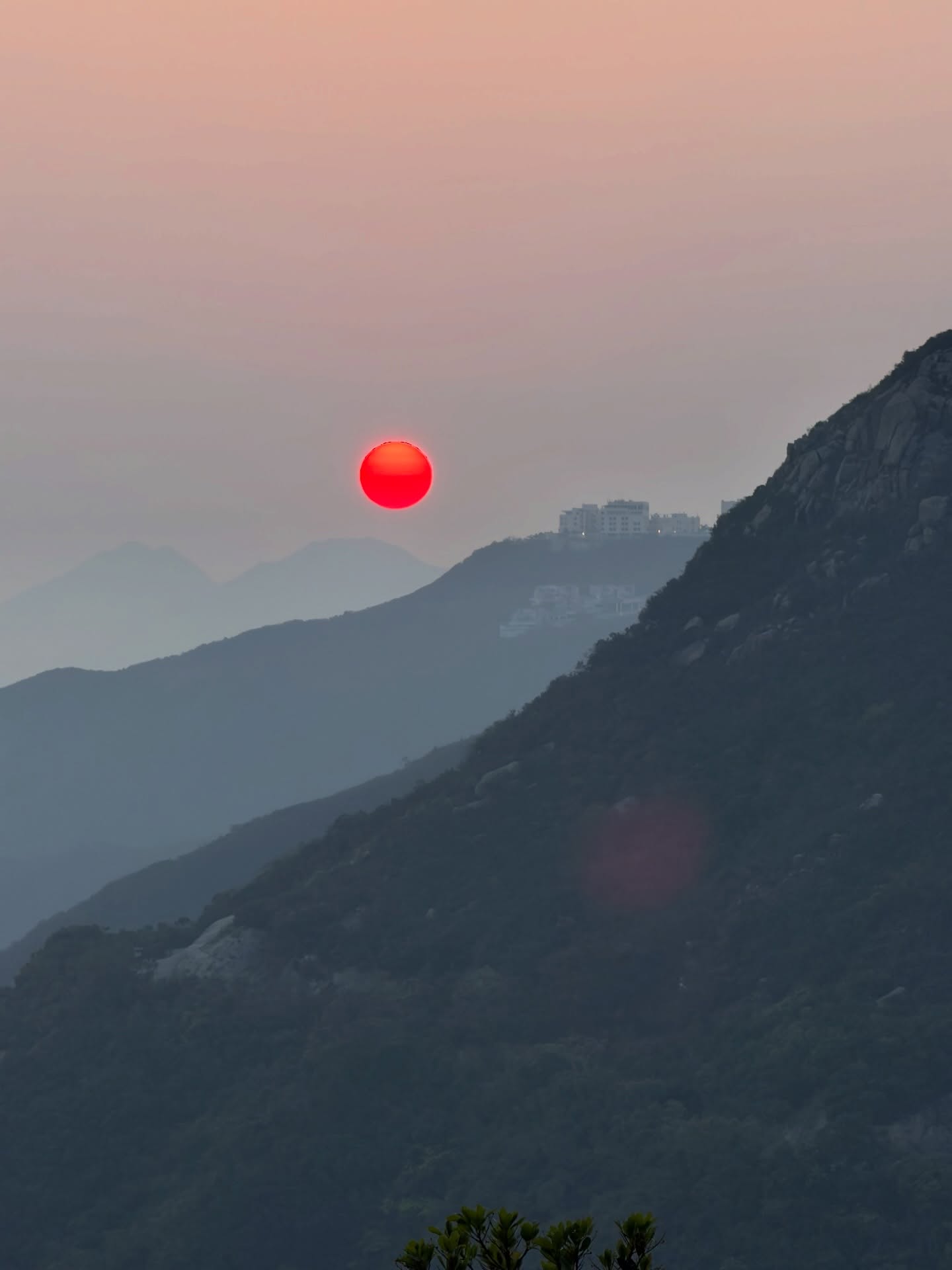 เจมส์ มาร์