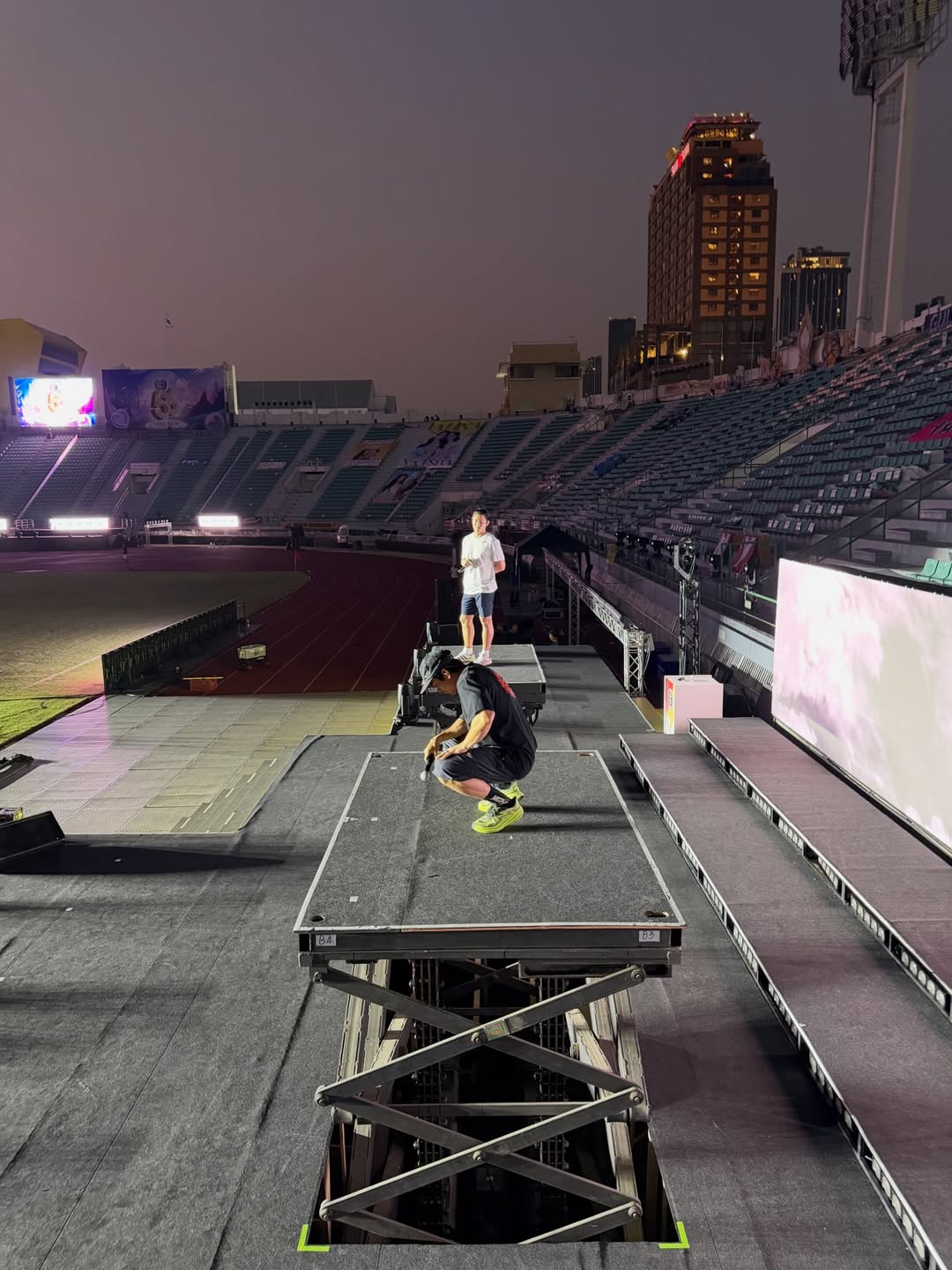 เจมส์ มาร์