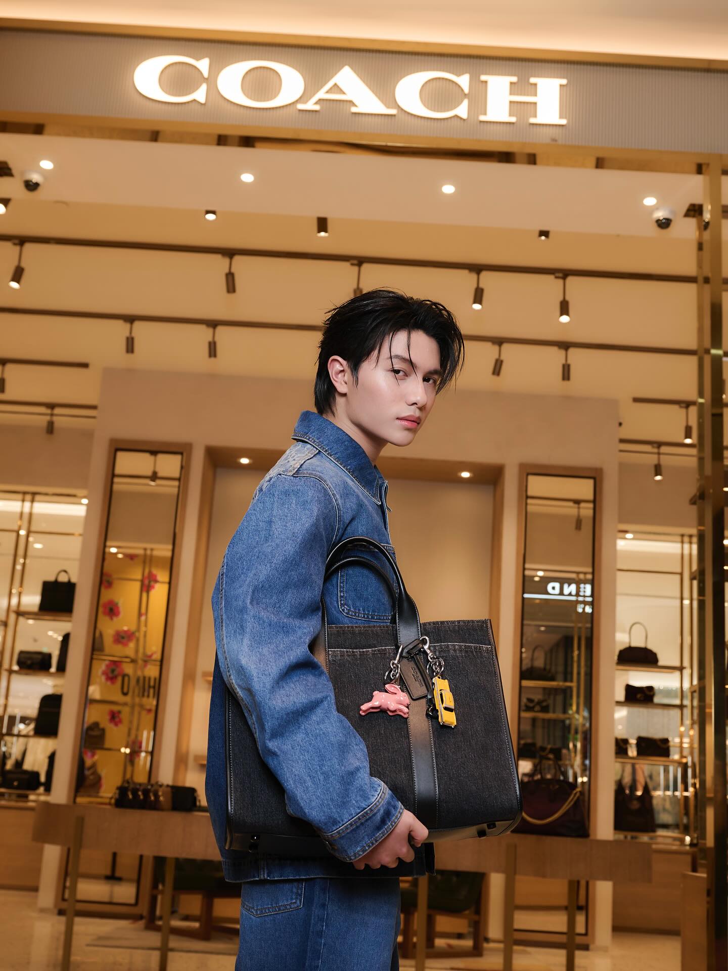 วิลเลี่ยม - จักรภัทร แก้วพันธุ์พงษ์