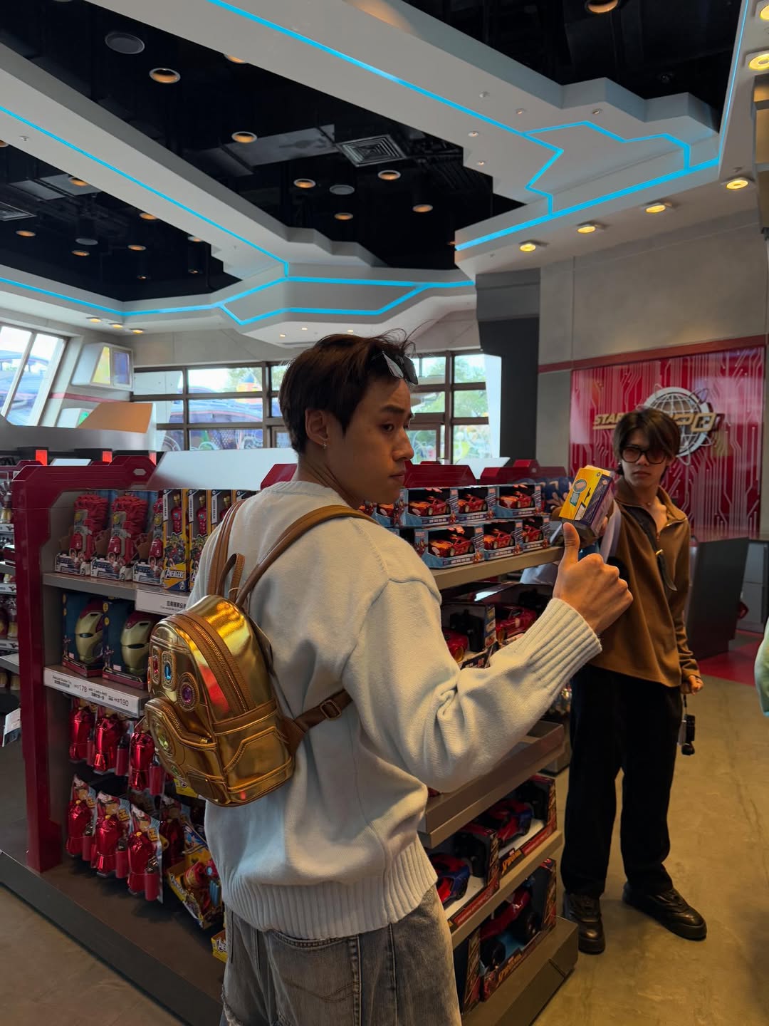 วิลเลี่ยม - จักรภัทร แก้วพันธุ์พงษ์